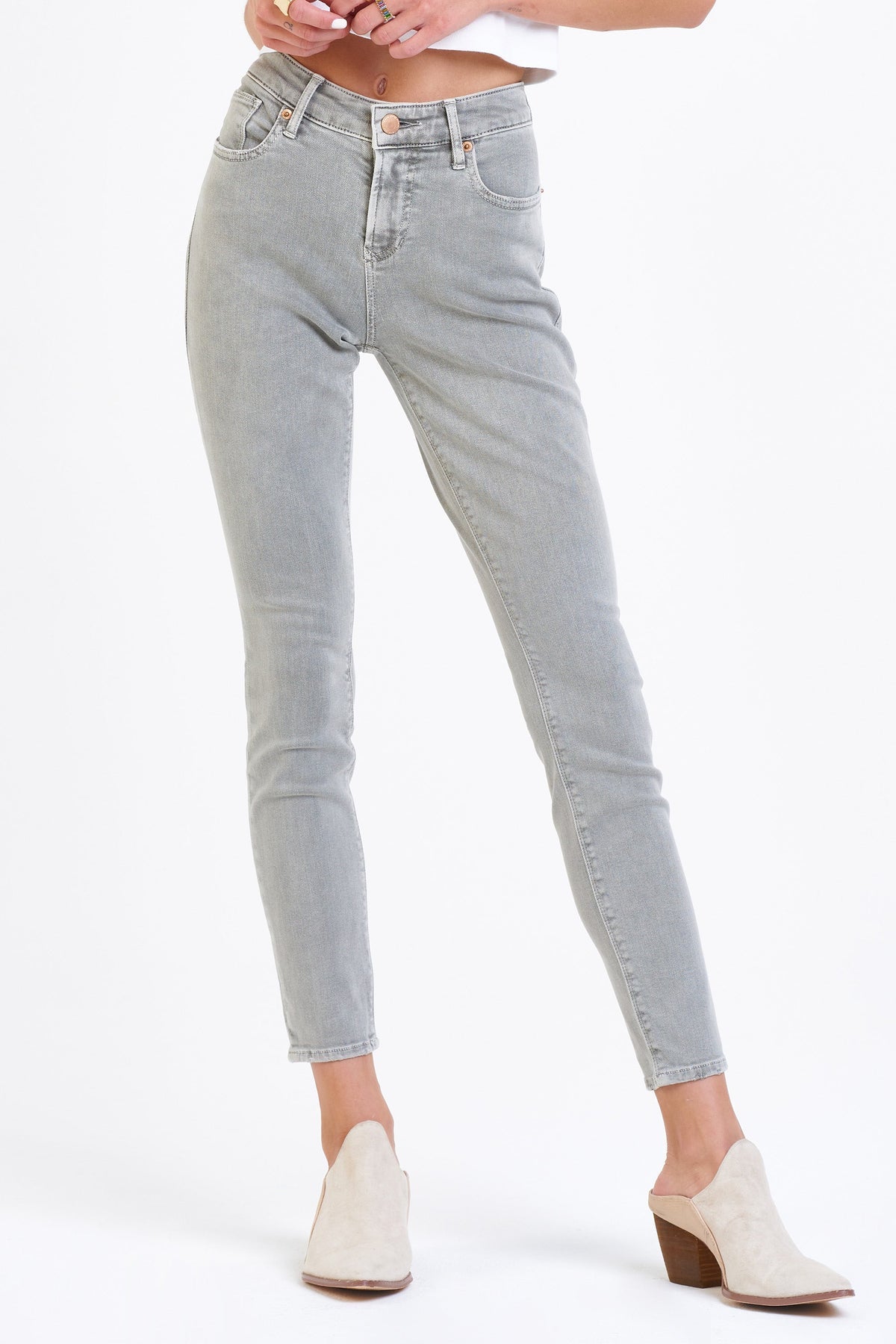 Gisele High Rise Ankle Jean 28"